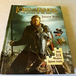 Lord of the Rings puzzles fun to display collectable dork nerd wizard
